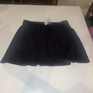 Vuori Black Clementine Skirt Women's L Pomelo Golf Tennis Skort Athleisure